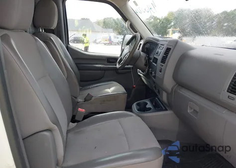 2015 Nissan Nv Cargo Nv1500 S V6 z USA, uszkodzony, nr VIN 1N6BF0KL0FN806153